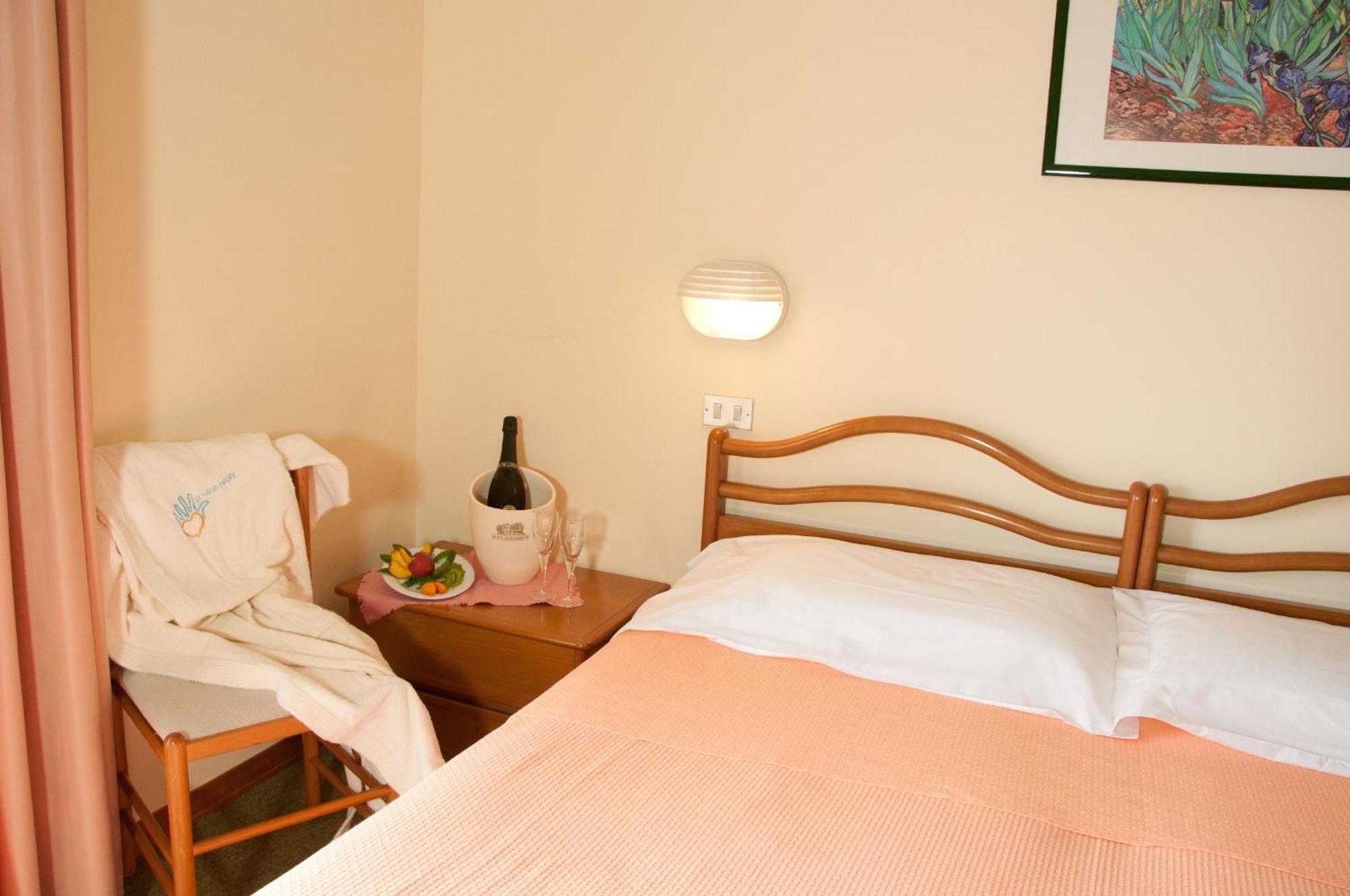 Hotel Villa Ricci & Benessere Chianciano Terme Εξωτερικό φωτογραφία